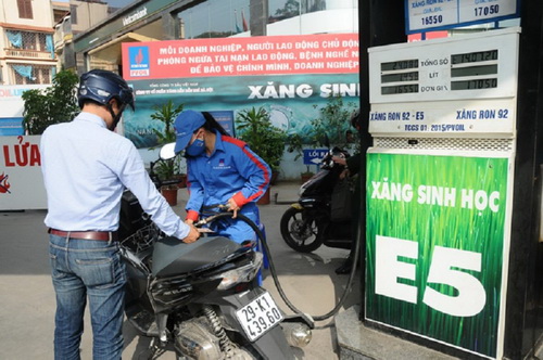 Đề xuất “khai tử” xăng A95: Cứ “chiều” doanh nghiệp, ai bảo vệ quyền lợi người tiêu dùng?